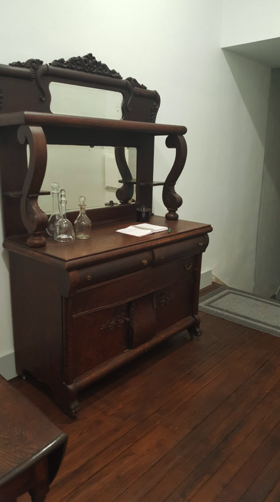 Dixie Star Suite Decor