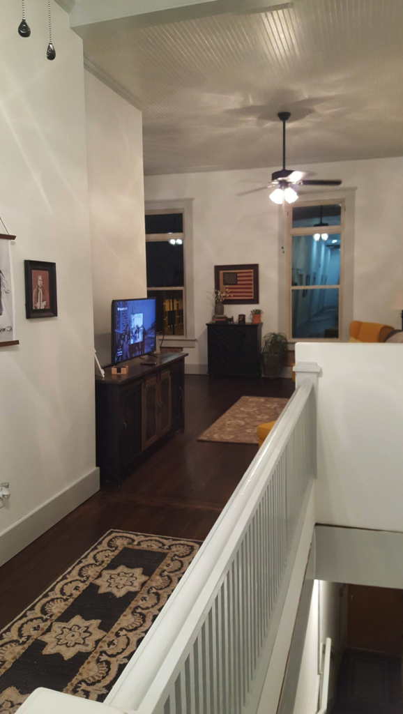 Dixie Star Suite Entryway