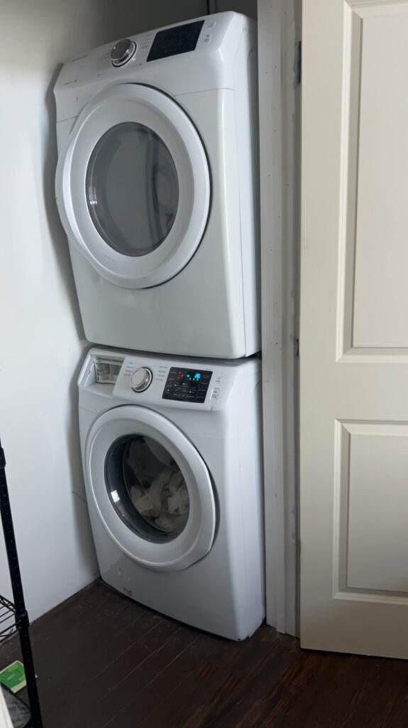 Dixie Star Suite Laundry Room